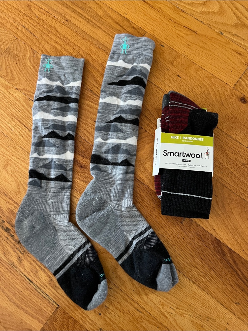 Smartwool Men’s PhD Ski Light Elite Sock & Charcoal Hike Crew Socks Size Large